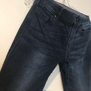 White House Black Market SkinnyJeans in Dark Wash
